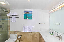 Ilikai Hotel Waikiki City Lights Condo