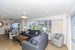 Ilikai Hotel Waikiki City Lights Condo