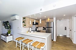 Ilikai Hotel Waikiki City Lights Condo