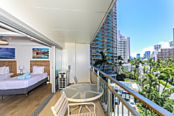 Ilikai Hotel Waikiki City Lights Condo