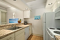 Kiahuna Plantation #440 (building 42)