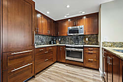 Aston Whaler on Kaanapali #619