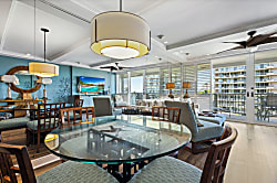 Aston Whaler on Kaanapali #619