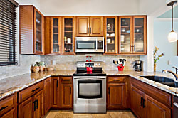 Kona Surf & Racquet Club 1-305