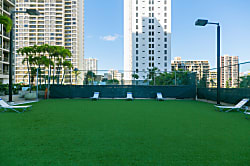 Waikiki Sunset Hotel