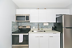 Waikiki Sunset Hotel