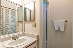 Kahana Sunset Resort E1