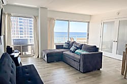 Ilikai Apartment 1822