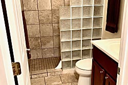 Kona Plaza 2Br Rental