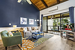 Keauhou Kona Surf & Racquet #9303