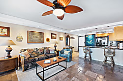 Penthouse Corner - Hololani