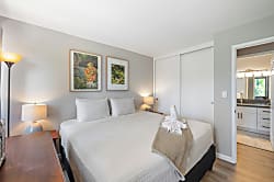 Four Paddle 6th Floor