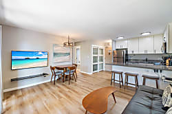 Four Paddle 6th Floor