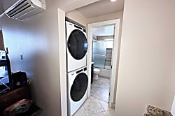 Royal Mauian Remodeled Condo