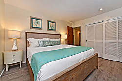 Kaanapali Royal Q101