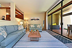 Kaanapali Royal Q101