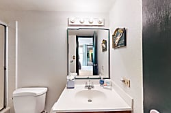 Island Sands Resort 208