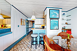 Island Sands Resort 208