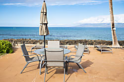 Hale Kai Unit 113 - Oceanview Corner Retreat