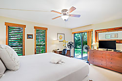 Waikomo Stream Villas 202