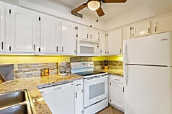 Casa de Emdeko 1 Bedroom Unit