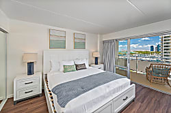 Ilikai Hotel 10th Floor