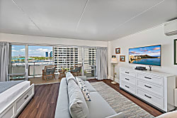 Ilikai Hotel 10th Floor