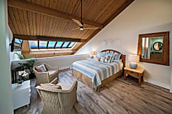 Kahana Outrigger 3B1