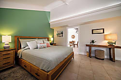 Kahana Outrigger 3B1