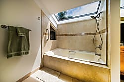 Kahana Outrigger 3B1