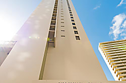 Waikiki Sunset Condo with Free Parking