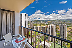 Waikiki Sunset Condo with Free Parking