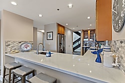 Sands of Kahana Resort PH 381