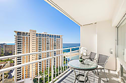Ilikai Hotel Ocean View Condo 1777