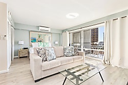 Ilikai Hotel Ocean View Condo 1777