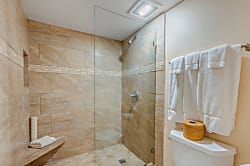 Maui Kaanapali Hale Anuenue Beachfront Condo