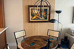 The Royal Mauian 516