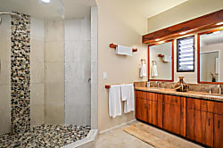 Kanaloa at Kona, Condo 3301