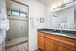 Keauhou Punahele B-107