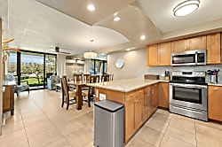 Kamaole Sands 10-104