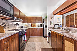 Kanaloa at Kona, Condo 703