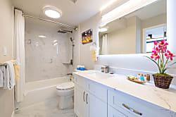 Waikiki Banyan 29th Floor