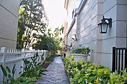 Royal Gardens Waikiki #1905