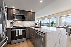 Ilikai Hotel Ocean View Condo 2BR