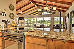 Peaceful Volcano Home Near National Park!