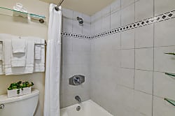 Valley Isle Resort 1103