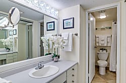 Valley Isle Resort 1103