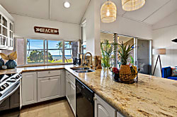 Kihei Surf Style Oceanfront Condo