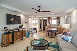 Royal Mauian, Unit 614