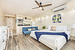 Marine Surf Waikiki Condo 2100